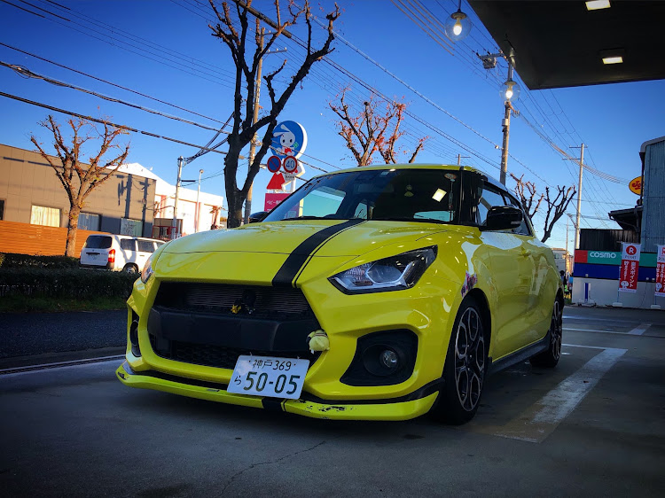 スイフトスポーツのピカチュウぶっ刺し・ガソスタは盛れる・グリルぶった斬る・メリークリスマスに関するカスタム事例の投稿画像2枚目