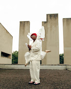 Khuli Chana and Sne Mbatha behind the scenes for the visuals of  Khuliyano music video.