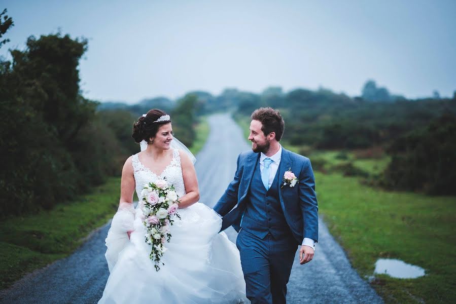 Fotógrafo de casamento Oliver Harris (oliverharriswedd). Foto de 2 de julho 2019