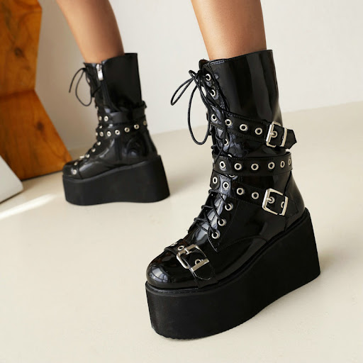 Title 7, Womens British-style platform black rivet boot...