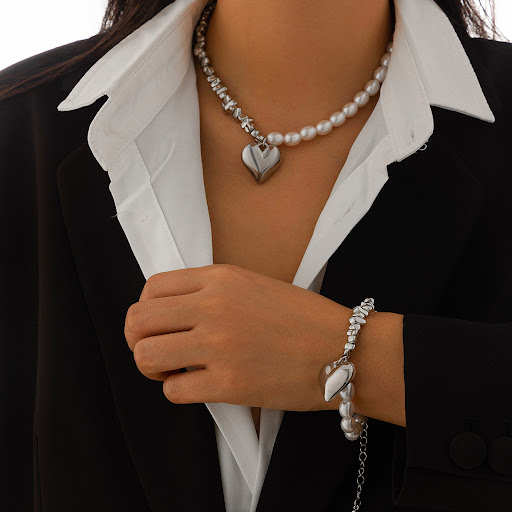 Title 19, Hollow Beads Clavicle Chain, Simple Multi-layer...