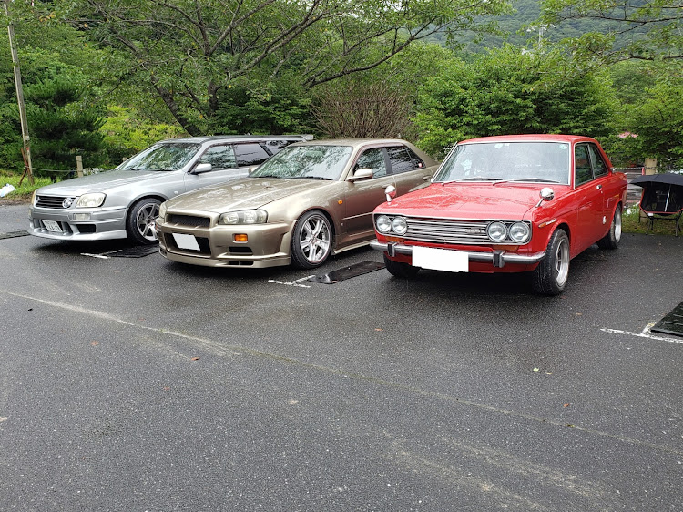 スカイラインのドリフト走行会・カッコいいオジサン・尻目の息子・インターナショナルな交流・510クーペに関するカスタム事例の投稿画像4枚目