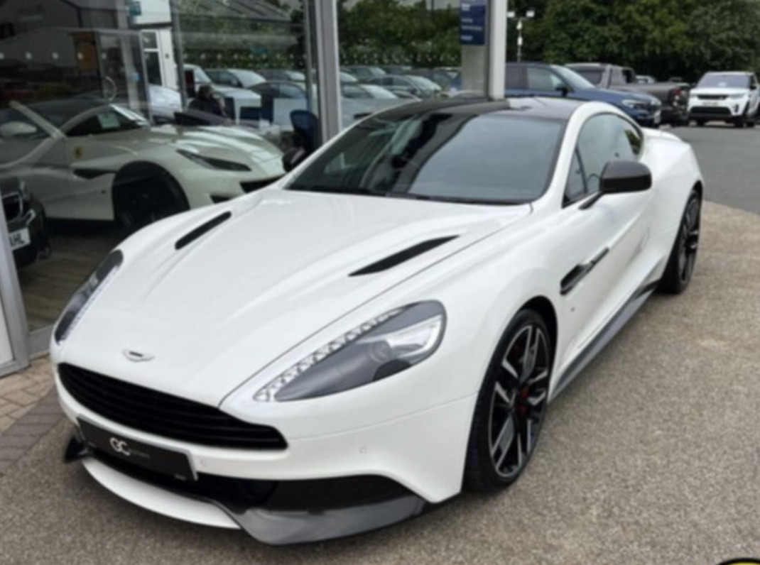 Aston Martin V12 Vanquish Hire Broadway