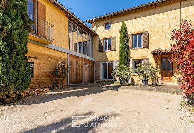 Maison avec piscine et terrasse 3