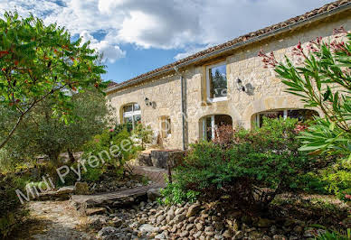 House with pool and terrace 3