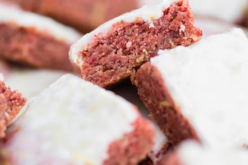 Strawberry Lemonade Bars