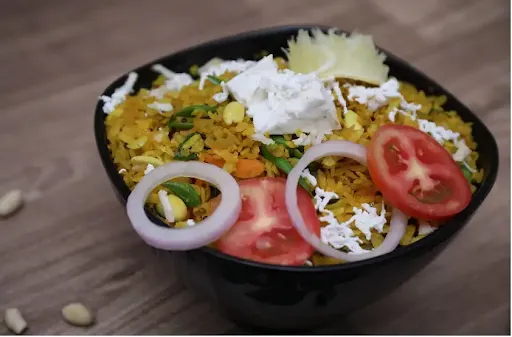 Screw Paneer Poha Bowl