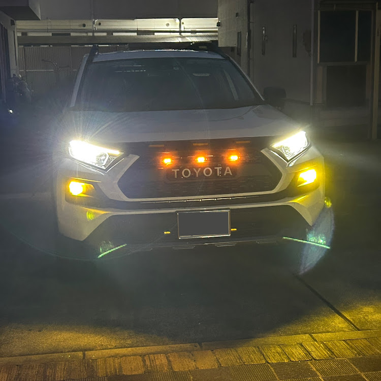 RAV4のRAV4・RAV4乗りさんと繋がりたい・ラプターグリルマーカー・ノーズプロテクターオレンジ化に関するカスタム事例の投稿画像7枚目
