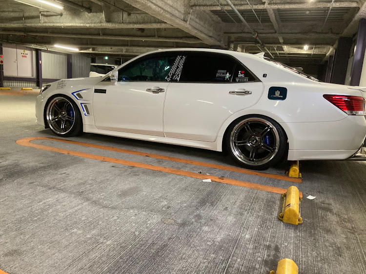 クラウンアスリートのCROWN 210系 改kenkenさんが投稿したカスタム事例の投稿画像3枚目