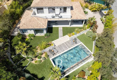 Villa with pool 5