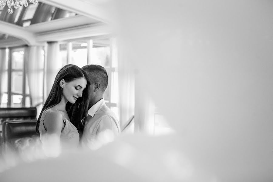 Wedding photographer Oksana Mikhalishin (oksamuhalushun). Photo of 26 October 2018