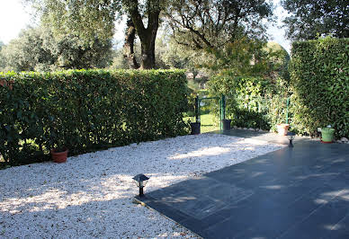 Maison avec piscine et terrasse 5