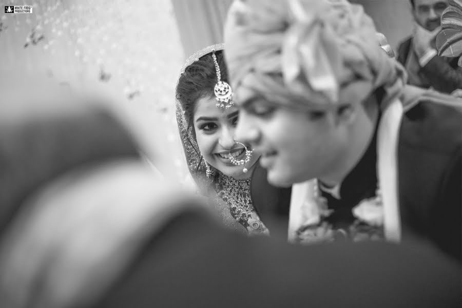 Wedding photographer Kunal Khanna (whitefrog). Photo of 24 September 2018