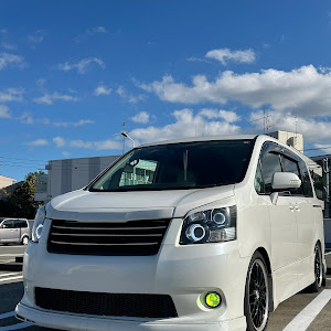 ノア ZRR70W