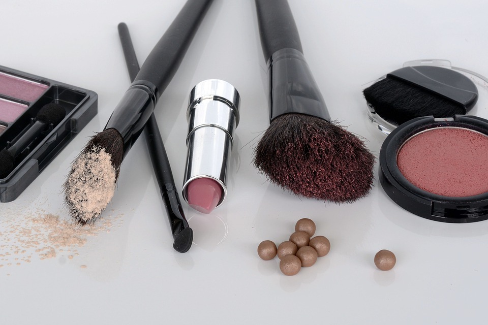 cosmetics-1367779_960_720.jpg