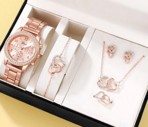 Title 1, Womens Casual Quartz Watch Set with 5 Steel Ba...