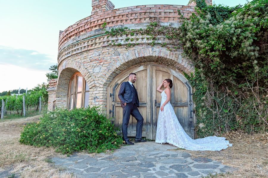 Fotografo di matrimoni Ilona Németh (nemethila). Foto del 13 agosto 2022