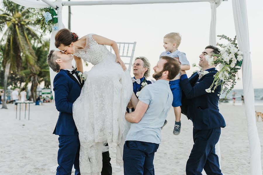 Fotógrafo de casamento Khampee Sitthiho (aramphabot). Foto de 10 de novembro 2023