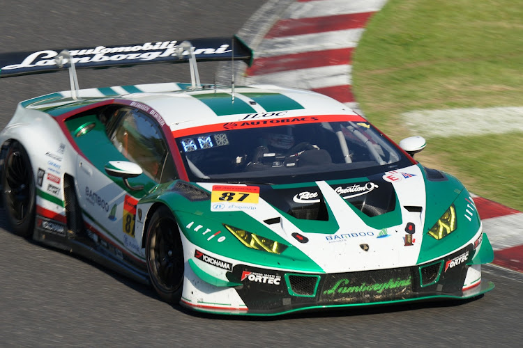 レヴォーグの休日の過ごし方・スーパーGT・鈴鹿サーキット・決勝・ヘアピンに関するカスタム事例の投稿画像44枚目