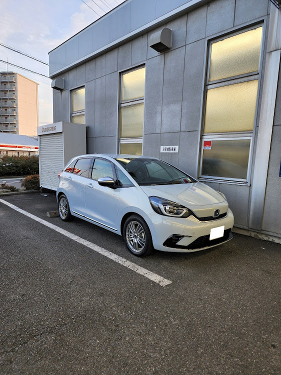 フィットのホンダのディーラー・自宅の駐車場・燃料計のめもりが1つ減っていた。・エネオスエネジェット所沢に関するカスタム事例の投稿画像3枚目