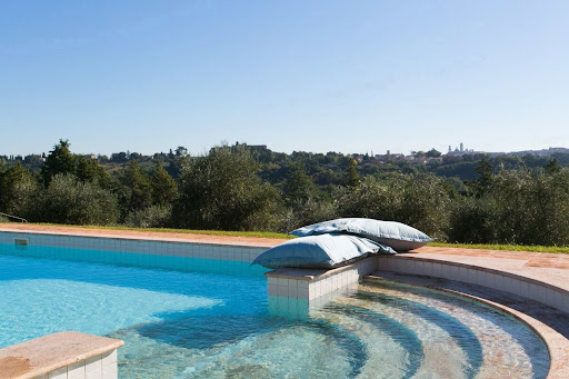 Villa avec piscine et jardin 2