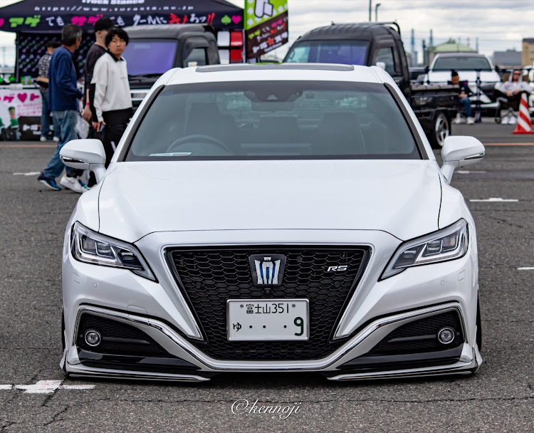 クラウンセダンのstance nation大阪・エアサスのある生活・アダルト仕様・神戸ポートタワーに関するカスタム事例の投稿画像1枚目