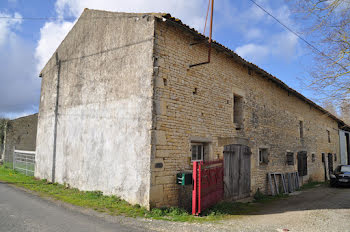 maison à Dampierre-sur-Boutonne (17)