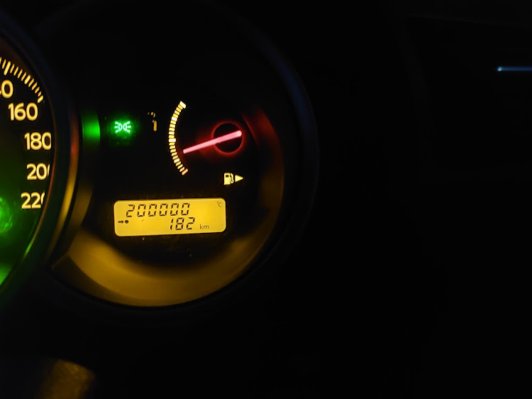 ティーダのPCD114.3-4H被害者の会・車内から・ドライブ・残業ミッドナイトに関するカスタム事例の投稿画像1枚目
