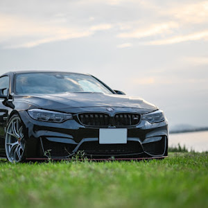 M4 クーペ F82