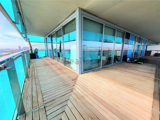 Appartement avec terrasse et piscine 3