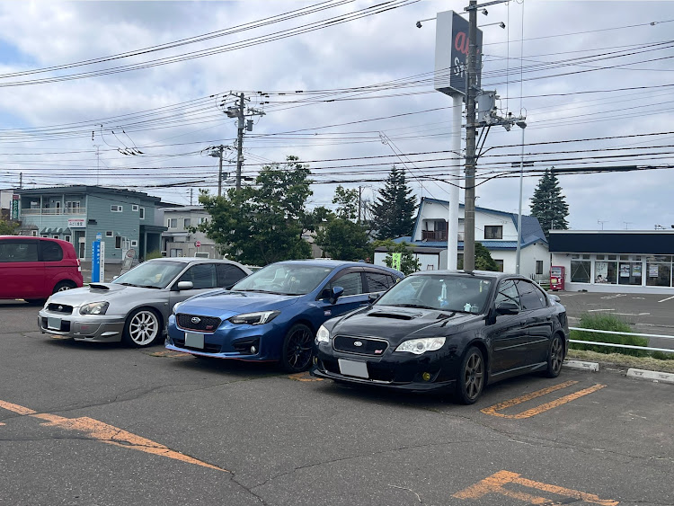 インプレッサ スポーツの涙目インプ・BL型レガシィ・スバルの法則・スバル最高！・ステッカーを貼りました！に関するカスタム事例の投稿画像1枚目