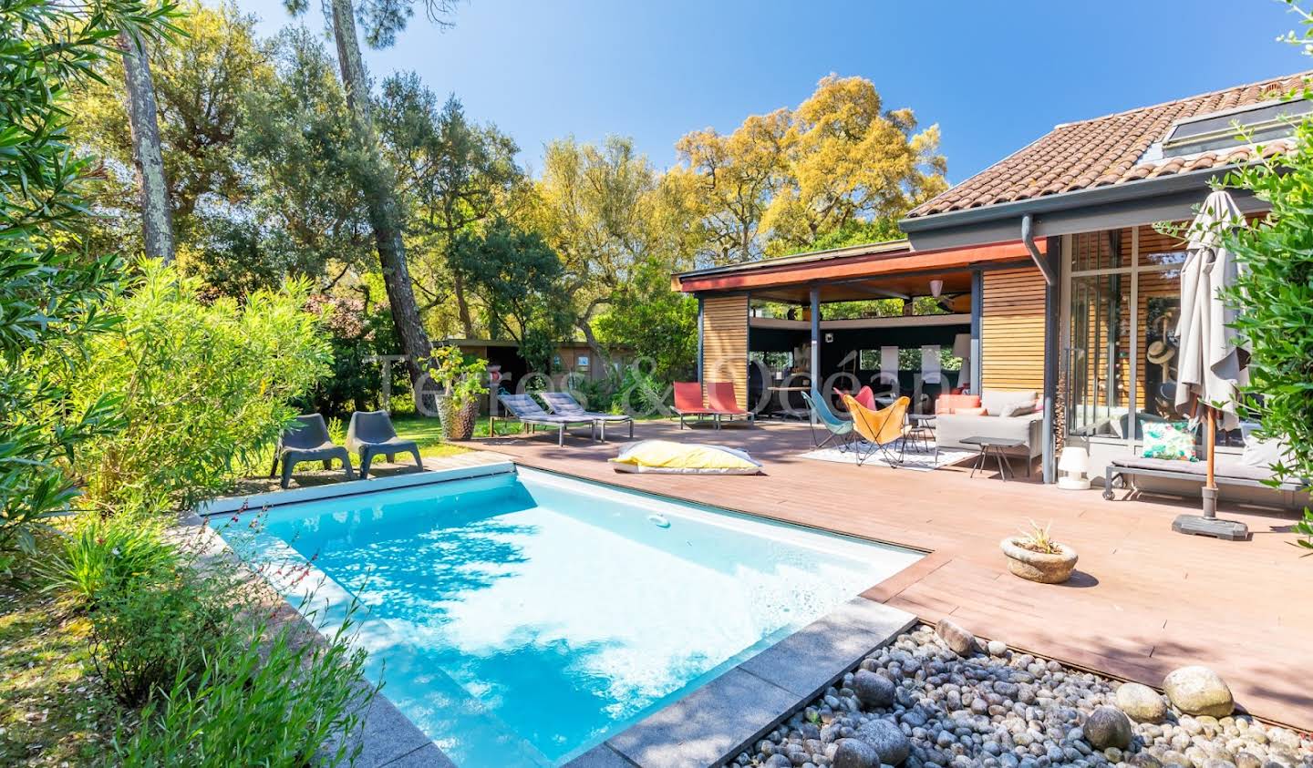 House with pool and terrace Hossegor