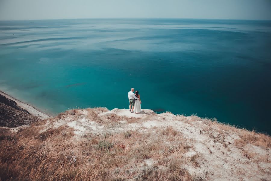 Fotógrafo de casamento Anna Abalyaeva (anna5342238). Foto de 14 de outubro 2018