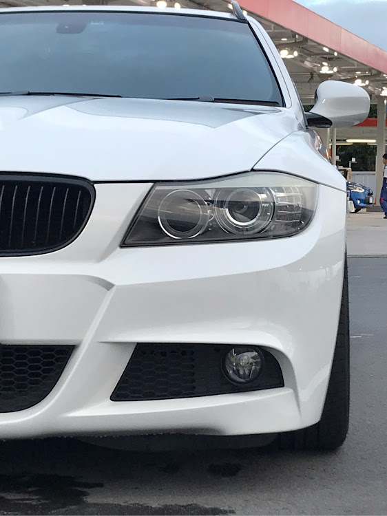 3シリーズ ツーリングのDIY・洗車・ワコーズ・バリアスコートに関するカスタム事例の投稿画像1枚目