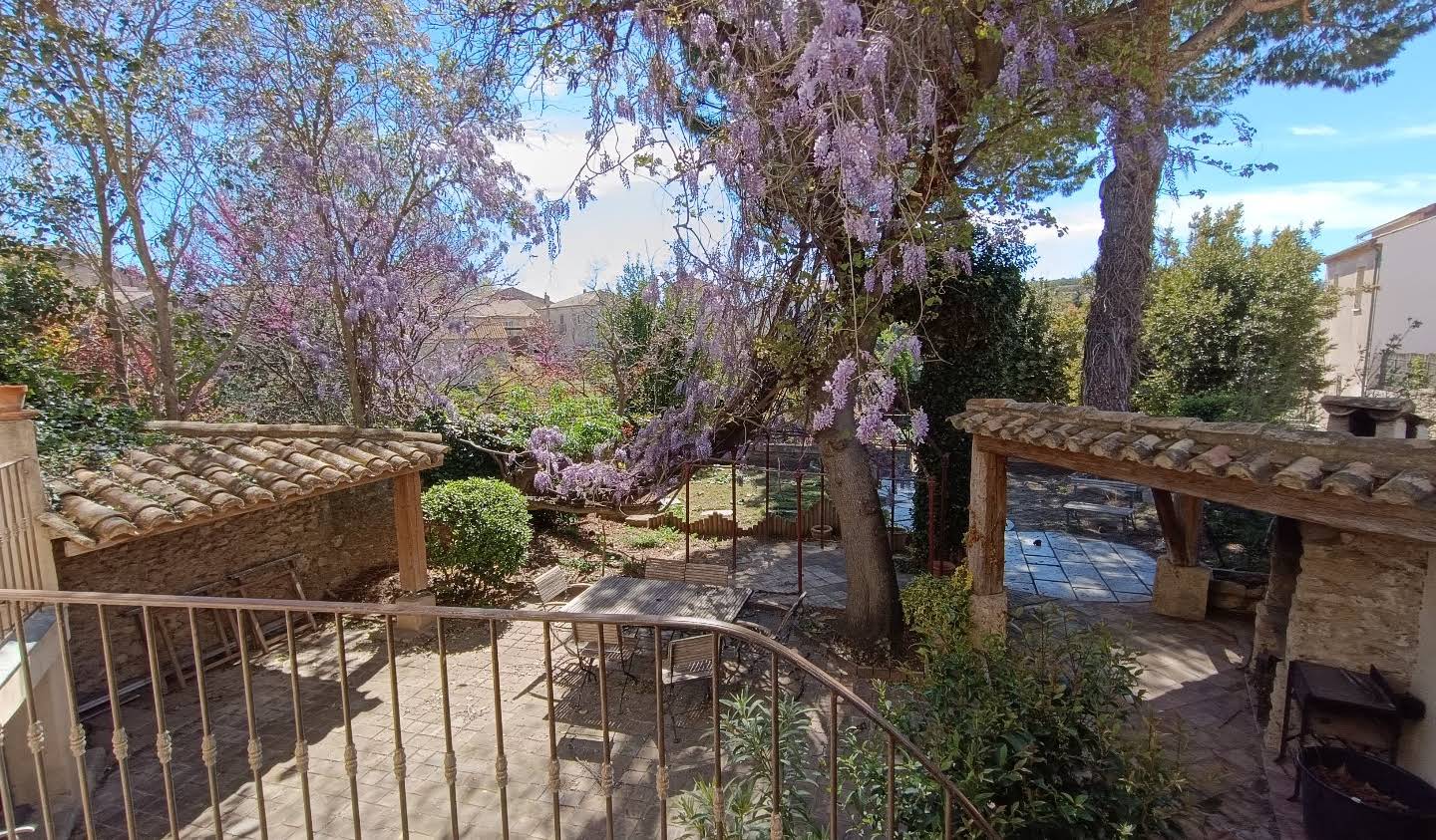 Maison avec piscine et terrasse Maraussan