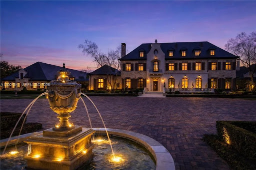 Villa with pool 4