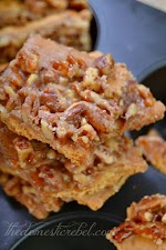 Pecan Pie Bark (P) was pinched from <a href="https://www.facebook.com/photo.php?fbid=10202694088457095" target="_blank">www.facebook.com.</a>