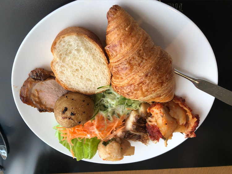 エリーゼのポルシェエクスペリエンスセンター東京・ポルシェ９０６・千葉フォルニア・バームケーキ・まぐろレストランに関するカスタム事例の投稿画像15枚目