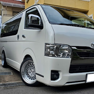 ハイエースバン TRH200V