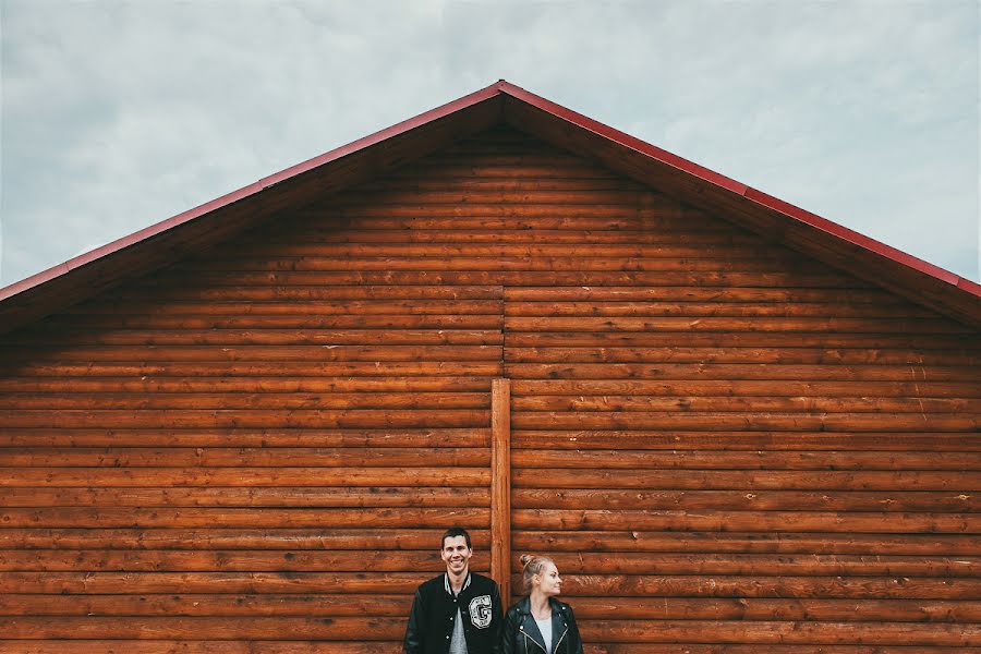 Fotógrafo de casamento Kirill Flerkevich (cvetkevich). Foto de 16 de janeiro 2017