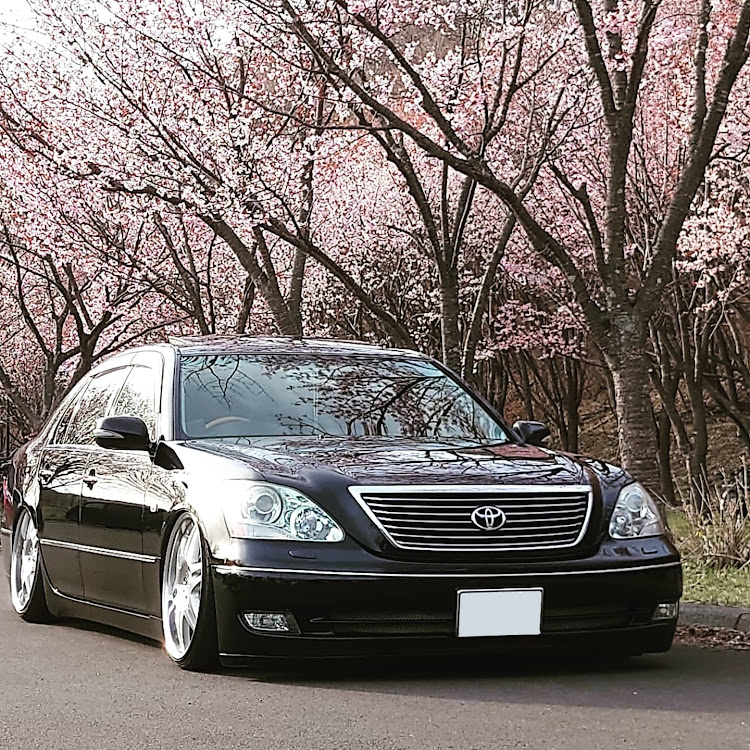 セルシオのGW・セルシオ・セルシオ30後期・ブラバスホイールに関するカスタム事例の投稿画像1枚目