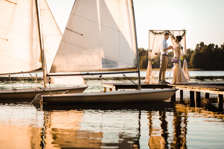 Wedding photographer Aleksey Puzikov (lazpuz). Photo of 25 August 2017