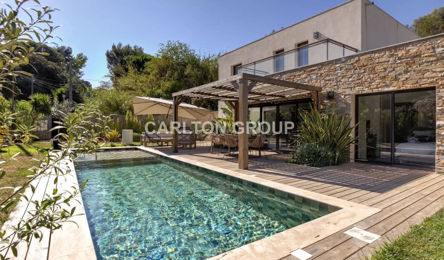 Villa with pool Vallauris