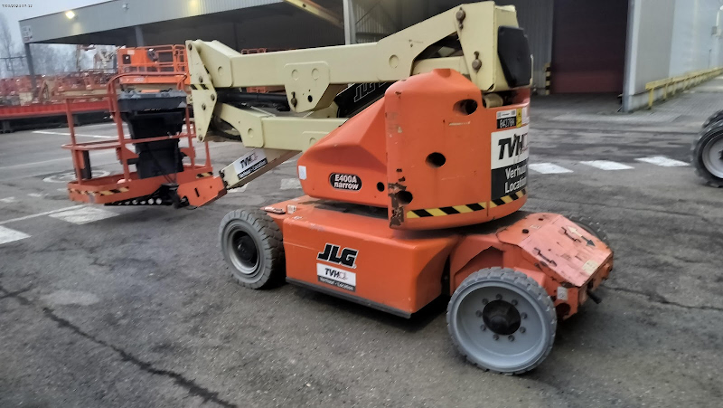 Picture of a JLG E400AN