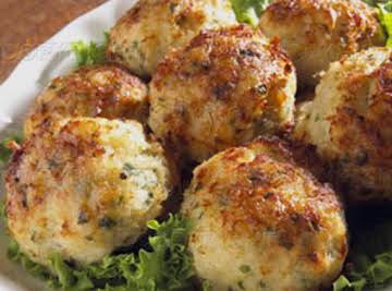 CRAB CAKES