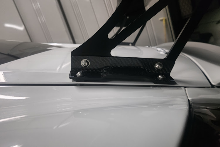 ケイマンのManthey-Racing・ケイマン・ウィング・汎用品は手間が掛かります(笑)・ステッカーチューンに関するカスタム事例の投稿画像9枚目