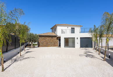 Villa with pool and terrace 3