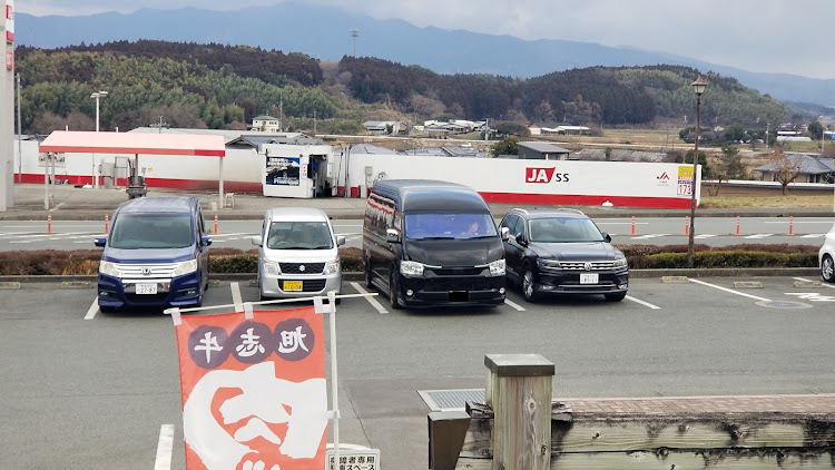 ハイエース スーパーロングのスパロン・SLOC・SUPER LONG OWNERS CLUB・キャンパー特装車・車中泊の旅に関するカスタム事例の投稿画像3枚目