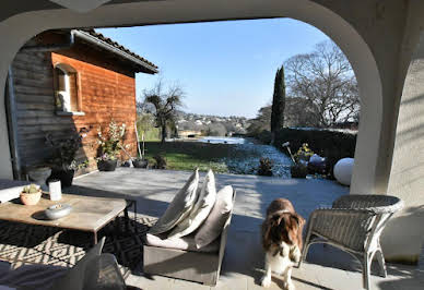 Maison avec piscine et terrasse 10