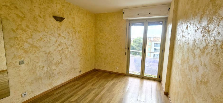 Vente appartement 2 pièces 68 m² à Six-Fours-les-Plages (83140), 252 000 €